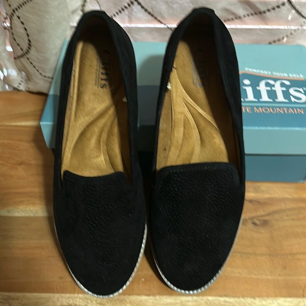 Cliffs Women’s Textured Slip on shoe black sz 8.5 #241324